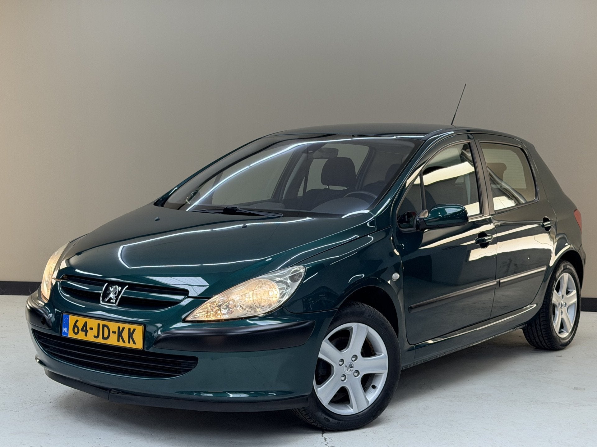 Peugeot 307 2.0-16V XS, 136Pk, 2002, Origineel Nederlands, T, Gebruikt, Zwart, 4 cilinders, Origineel Nederlands