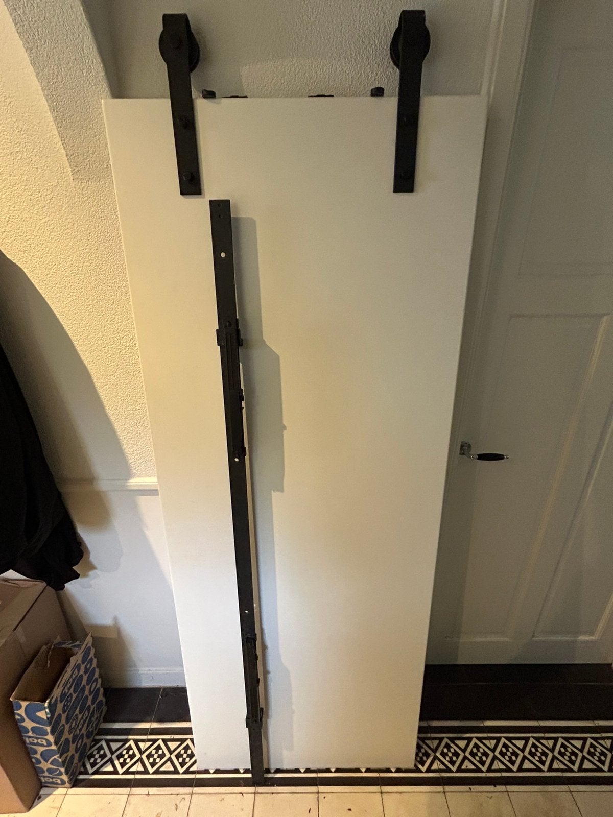 Loftdeur wit met zwarte rails, Ophalen, Binnendeur, 200 tot 215 cm
