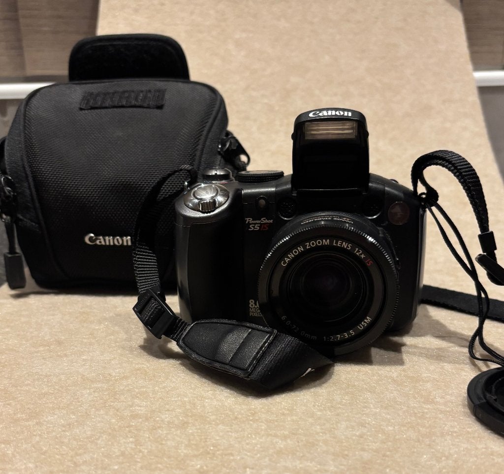 Canon Powershot S5 IS, 8 megapixels, Spiegelreflex, Canon, Ingebouwde flitser