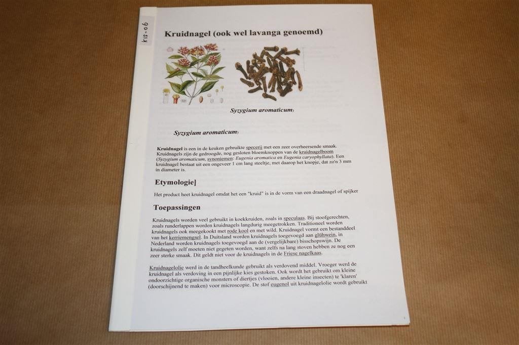 Reader over Kruidnagel [ook wel lavanga genoemd]., Ophalen of Verzenden, Zo goed als nieuw