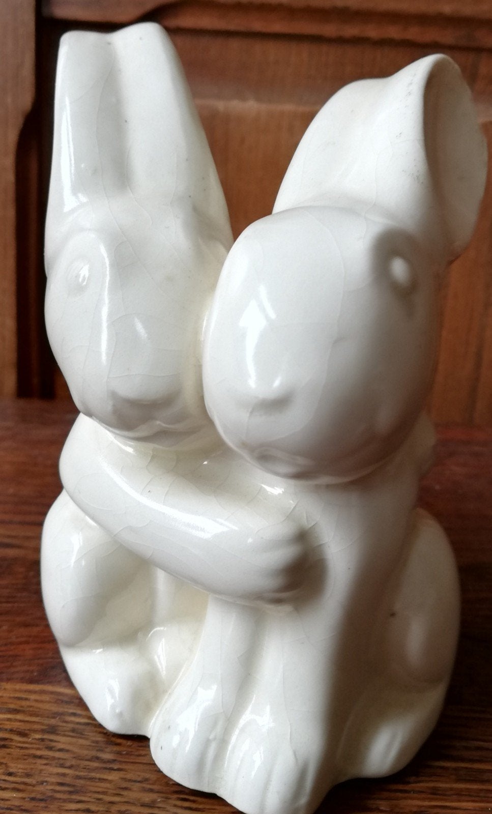 Haas. Verliefd hazenpaar. Art Deco. Ca 1920/1940. 14 cm., Ophalen of Verzenden, Zo goed als nieuw, Wild dier, Beeldje of Figuurtje
