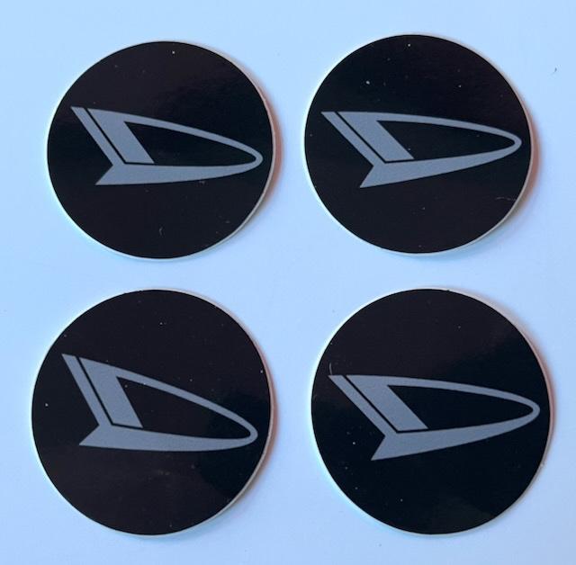 Daihatsu  velg nieuw logo merk embleem stickers 5CM ., Auto diversen, Ophalen of Verzenden