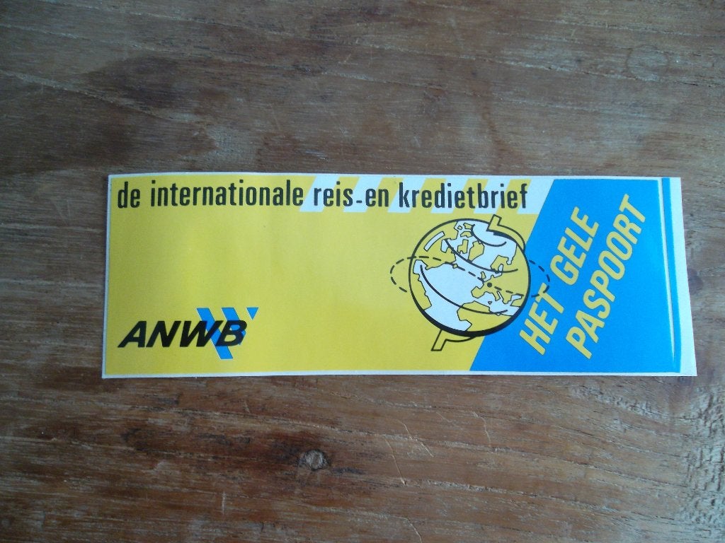 ANWB sticker Het gele paspoort 5x14cm, Ophalen of Verzenden, Zo goed als nieuw, Bedrijf of Vereniging