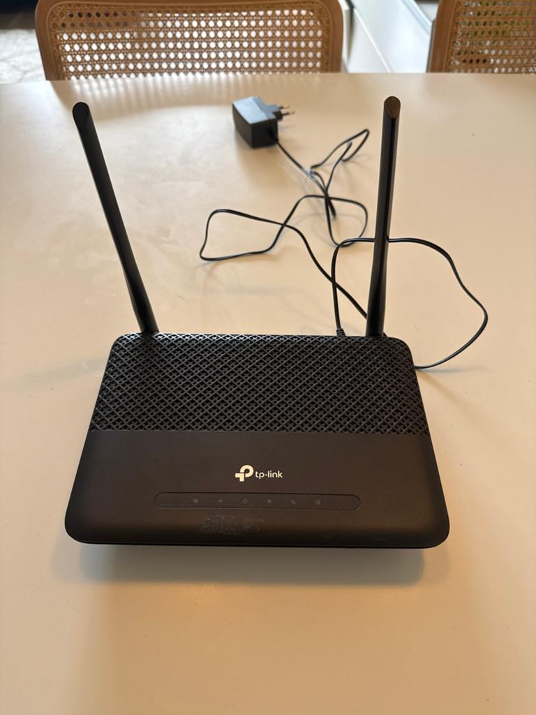 TP-Link TD-W9960v DSL Modem Router, Ophalen, Zo goed als nieuw, Router met modem