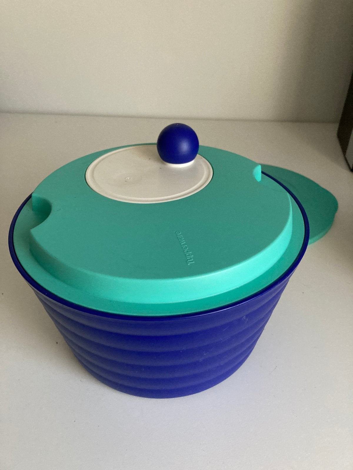 Slacentrifuge Tupperware, Huis en Inrichting, Keuken | Tupperware, Overige typen, Ophalen of Verzenden, Zo goed als nieuw, Met deksel