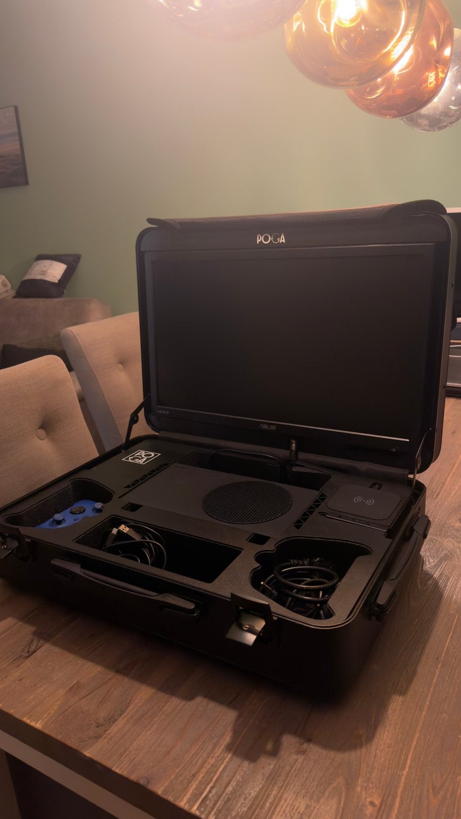 Xbox series S 1TB incl. POGA pro koffer. Zo goed als nieuw, Ophalen of Verzenden, Zo goed als nieuw, Hard kunststof, 70 cm of meer