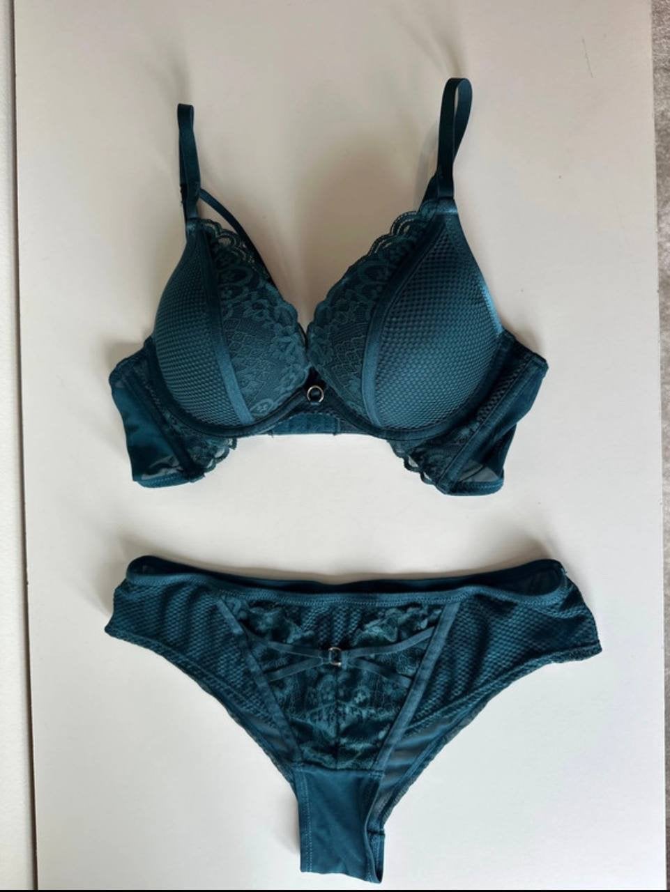 Donkergroene Lingerie Set - BH en Slip, Ophalen of Verzenden, Groen, Setje