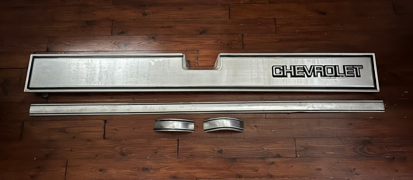 Chevrolet C/K tailgate trims., Ophalen, Gebruikt, Chevrolet