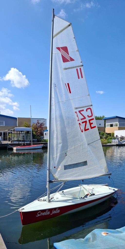 Splash RED met z.g.a.n. laminaat square top Splash RED zeil, Watersport en Boten, Gebruikt, Splash, Polyester, Overige merken