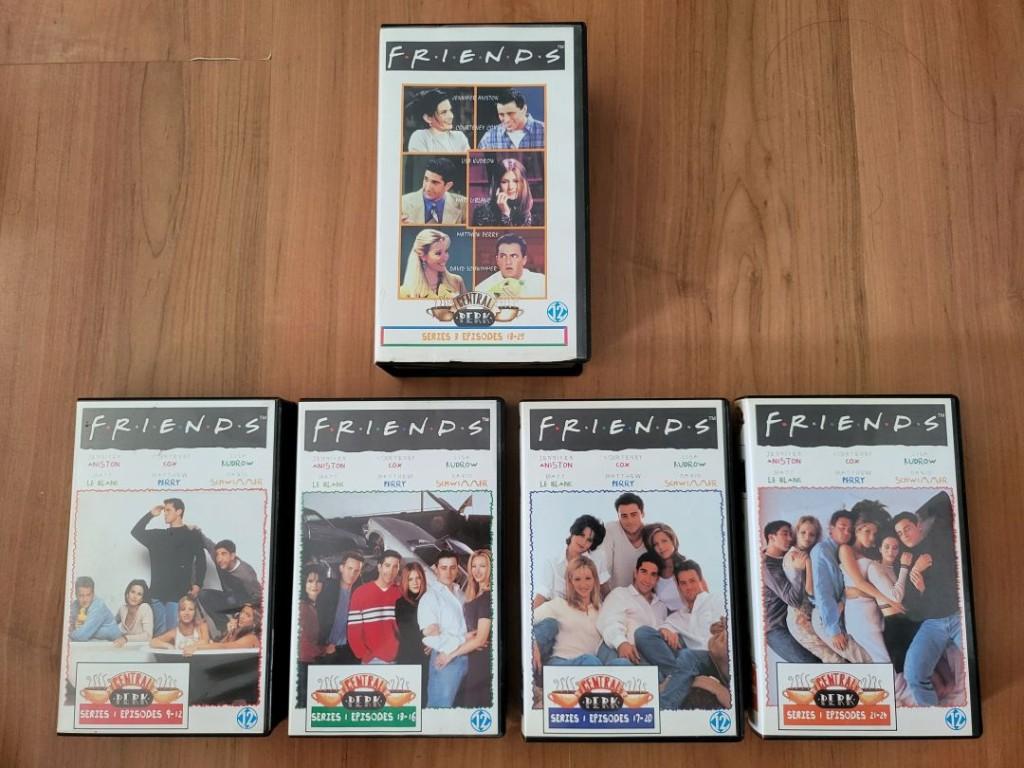 Diverse videobanden van Friends, Cd's en Dvd's, VHS | Film, Vanaf 12 jaar, Ophalen of Verzenden, Zo goed als nieuw, Komedie