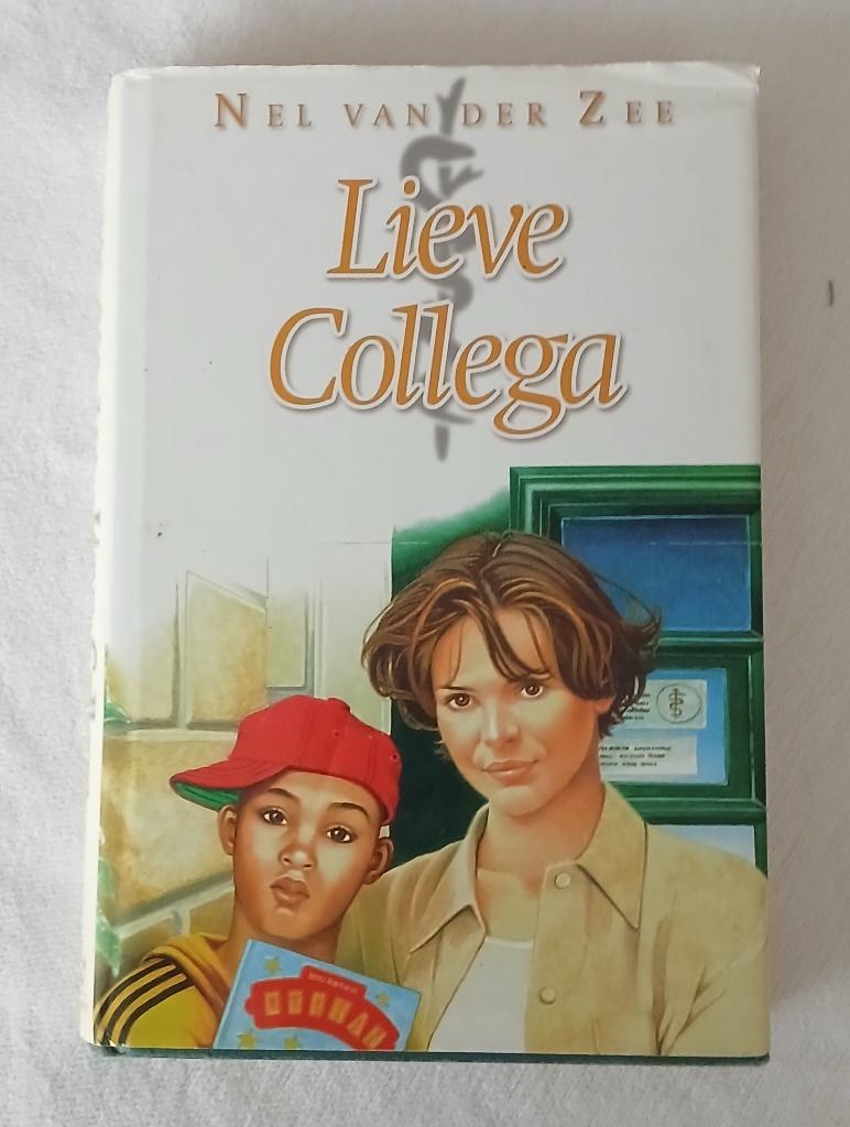 Lieve collega. Nel van der zee, Boeken, Ophalen of Verzenden, Gelezen, Noord-Brabant