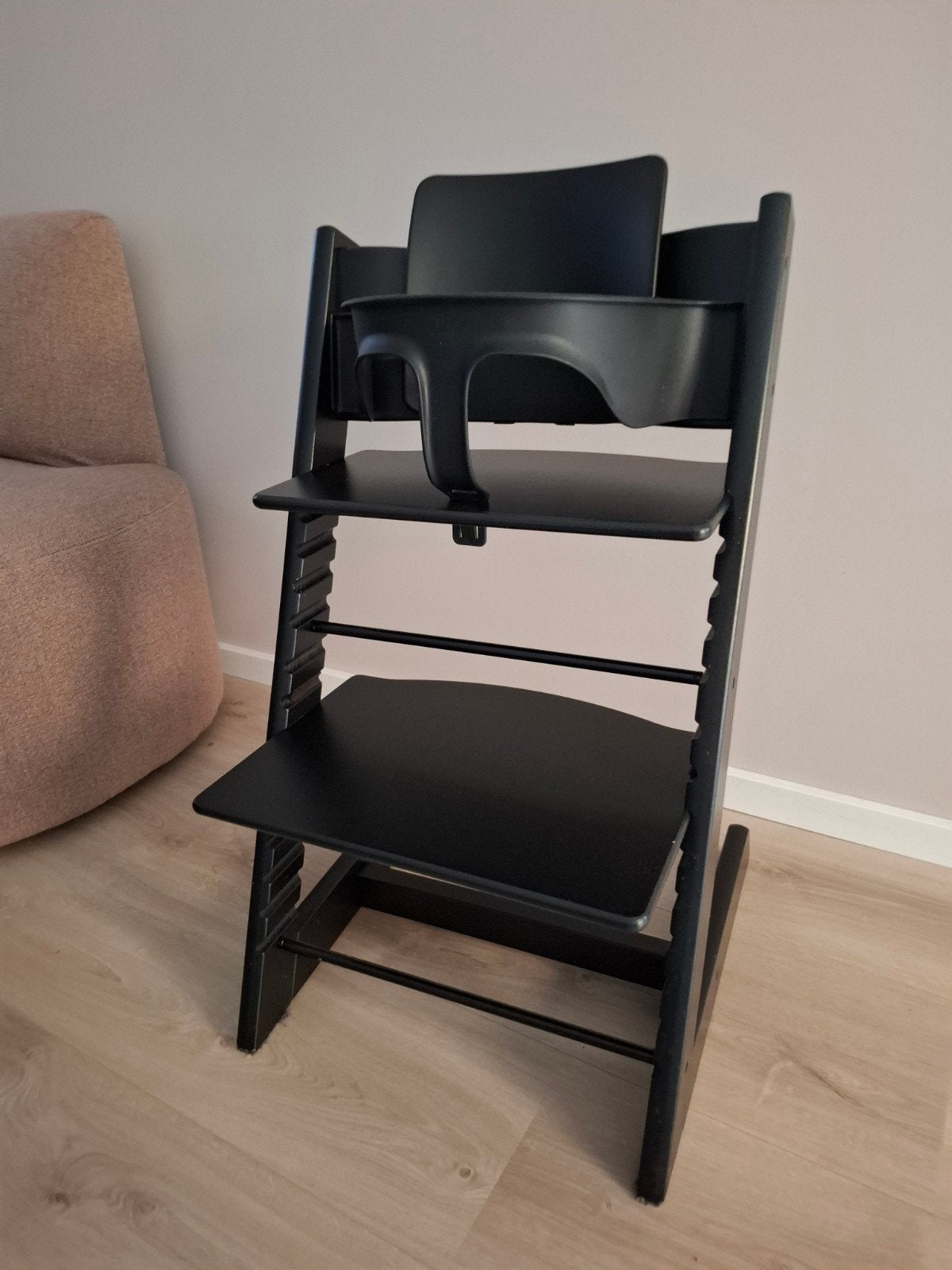 Stokke Tripp Trapp kinderstoel met babyset - Zwart, Ophalen, Zo goed als nieuw, Meegroeistoel, Gordel(s)
