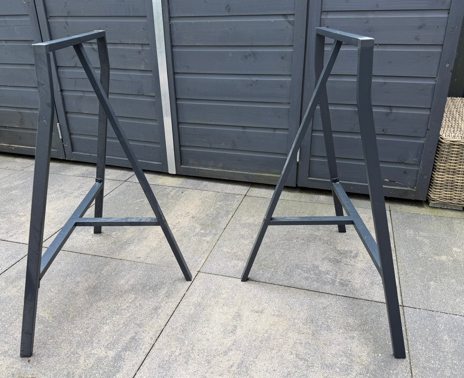 2x IKEA Vika Lerberg Tafelpoten - Grijs, Ophalen, Tafelpoot, Gebruikt, 50 tot 100 cm