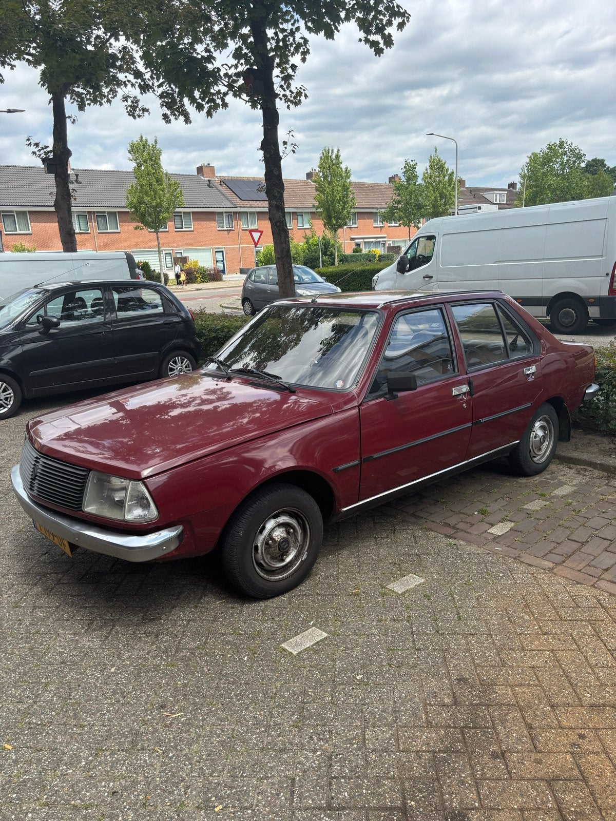 Renault 18 1981 Rood, Auto's, 64 pk, 1387 cc, 876 kg, Particulier