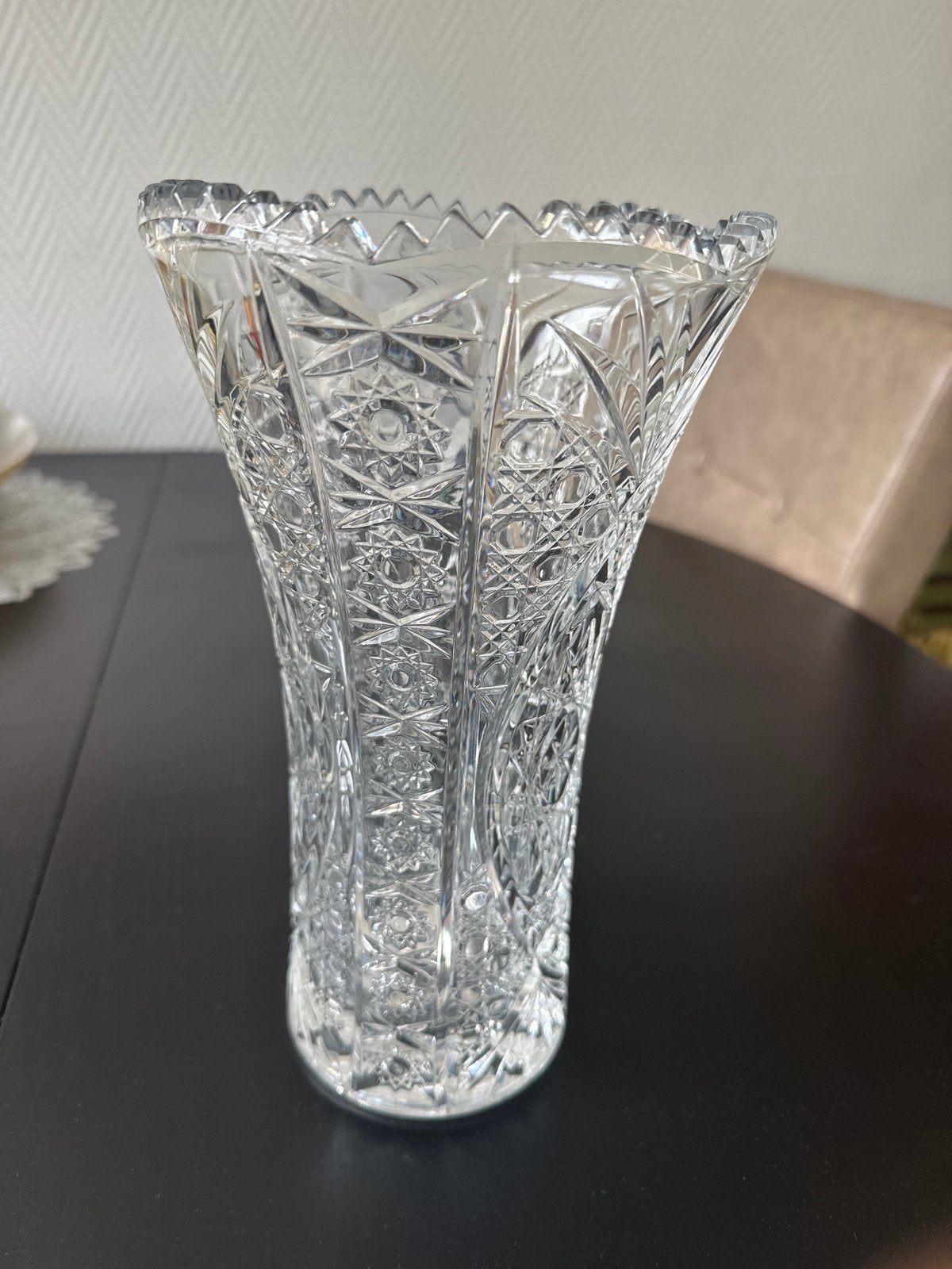 Boheems handgeslepen vintage vaas 27 cm hoog, Ophalen of Verzenden