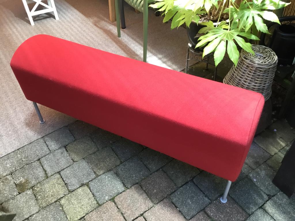 Wijnrood, stoffen zitbankje, Ophalen, Minder dan 50 cm, 100 tot 125 cm, Zo goed als nieuw