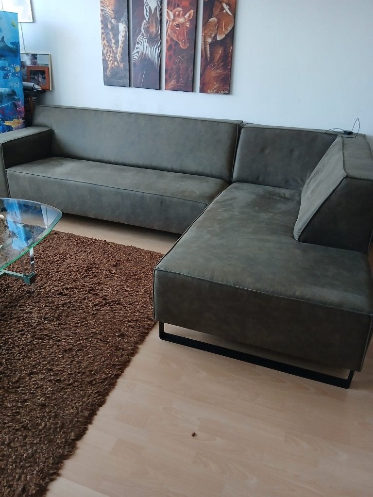 Olijg groene bankstel lounge vooraf gezien rechts, Ophalen, Zo goed als nieuw, Vierpersoons of meer, Hoekbank