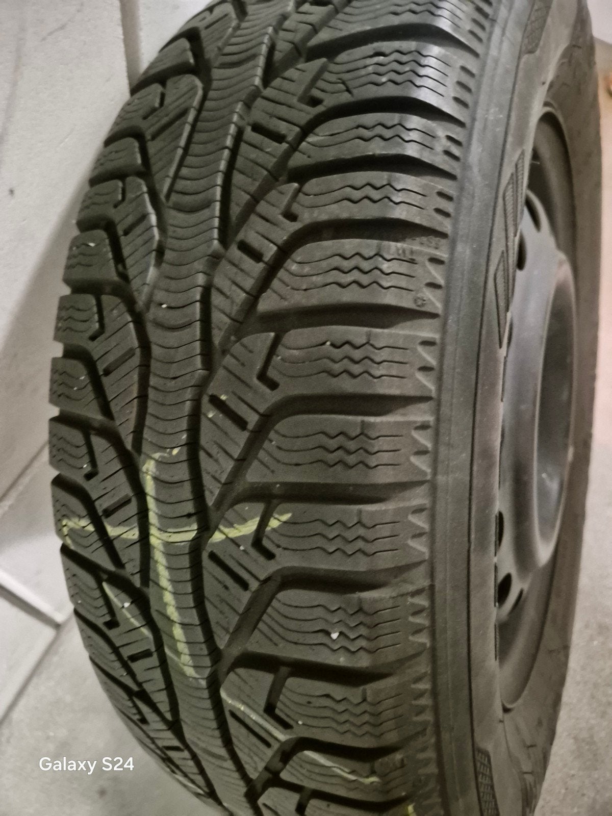 Kleber Krisalp HP3 Winterbanden op stalen velg 195/65 R15, Auto-onderdelen, Banden en Velgen, Gebruikt, 15 inch, Banden en Velgen