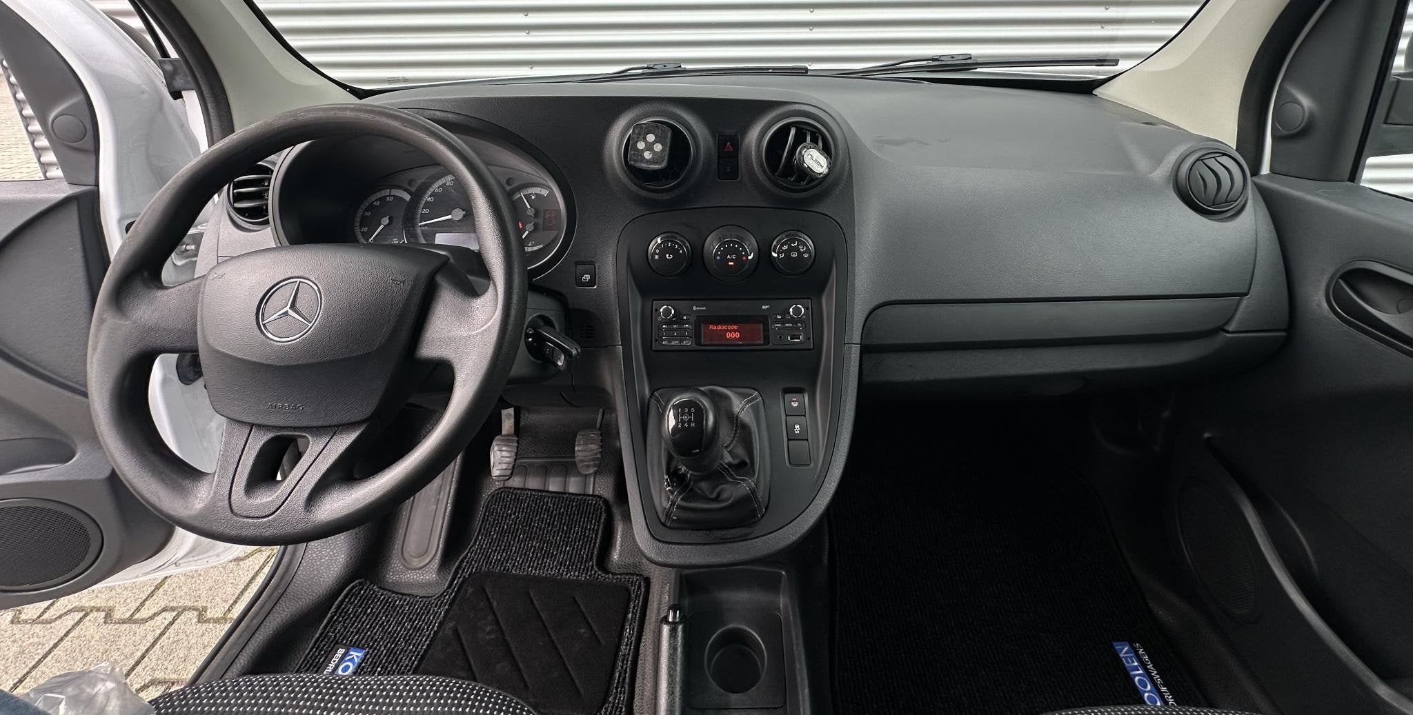 Mercedes-Benz Citan 108 CDI MARGE BTW VRIJ, Voorwielaandrijving, 1330 kg, Stof, Gebruikt