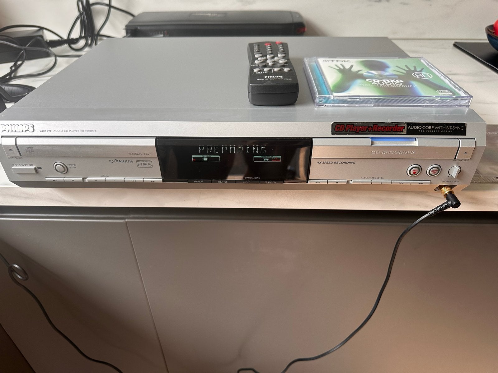 Philips CD-speler/recorder met afstandsbediening, Ophalen, Zo goed als nieuw, Philips