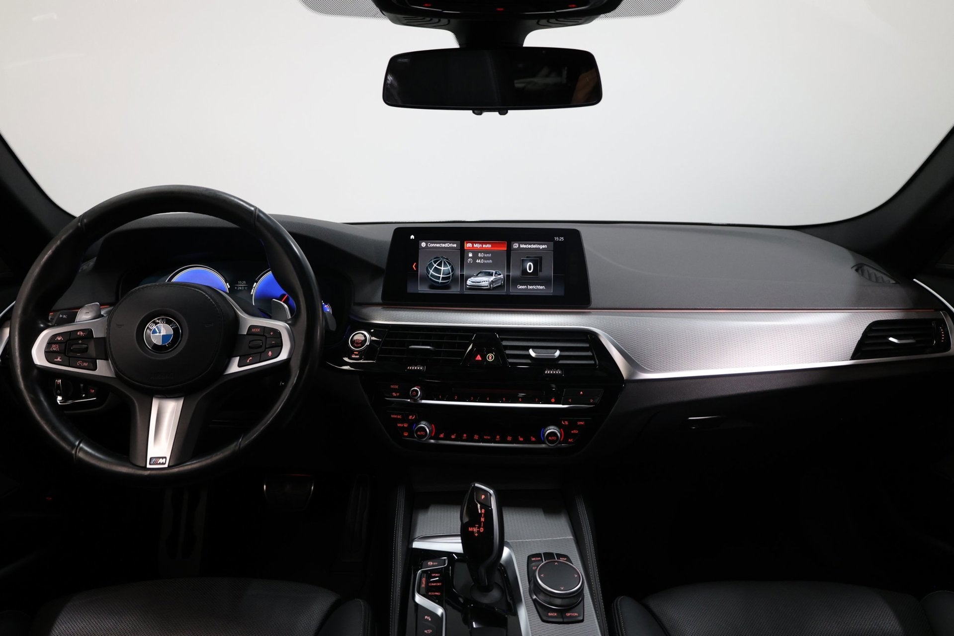 BMW 5-serie Touring 540i xDrive M-Sport LED/VIRTUAL/SFEER/PA, Automaat, Gebruikt, Euro 6, 2000 kg