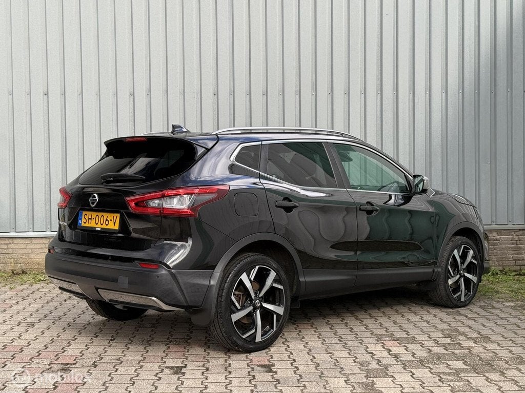 Nissan Qashqai 1.2 Tekna + | Pano | Bose | Leer | 360, Auto's, Nissan, Voorwielaandrijving, 4 cilinders, 116 pk, Zwart