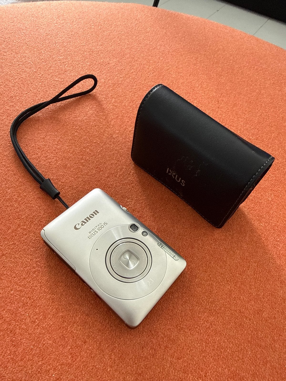 Canon Digital IXUS 100 IS Compactcamera met hoesje, Ingebouwde flitser, Gebruikt, Canon, Ophalen of Verzenden