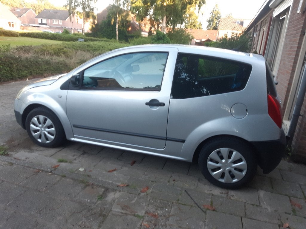 Citroën C2 1.1 I 2004 Grijs met airco +trekhaak, Auto's, Citroën, Voorwielaandrijving, 525 kg, 4 cilinders, 4 stoelen