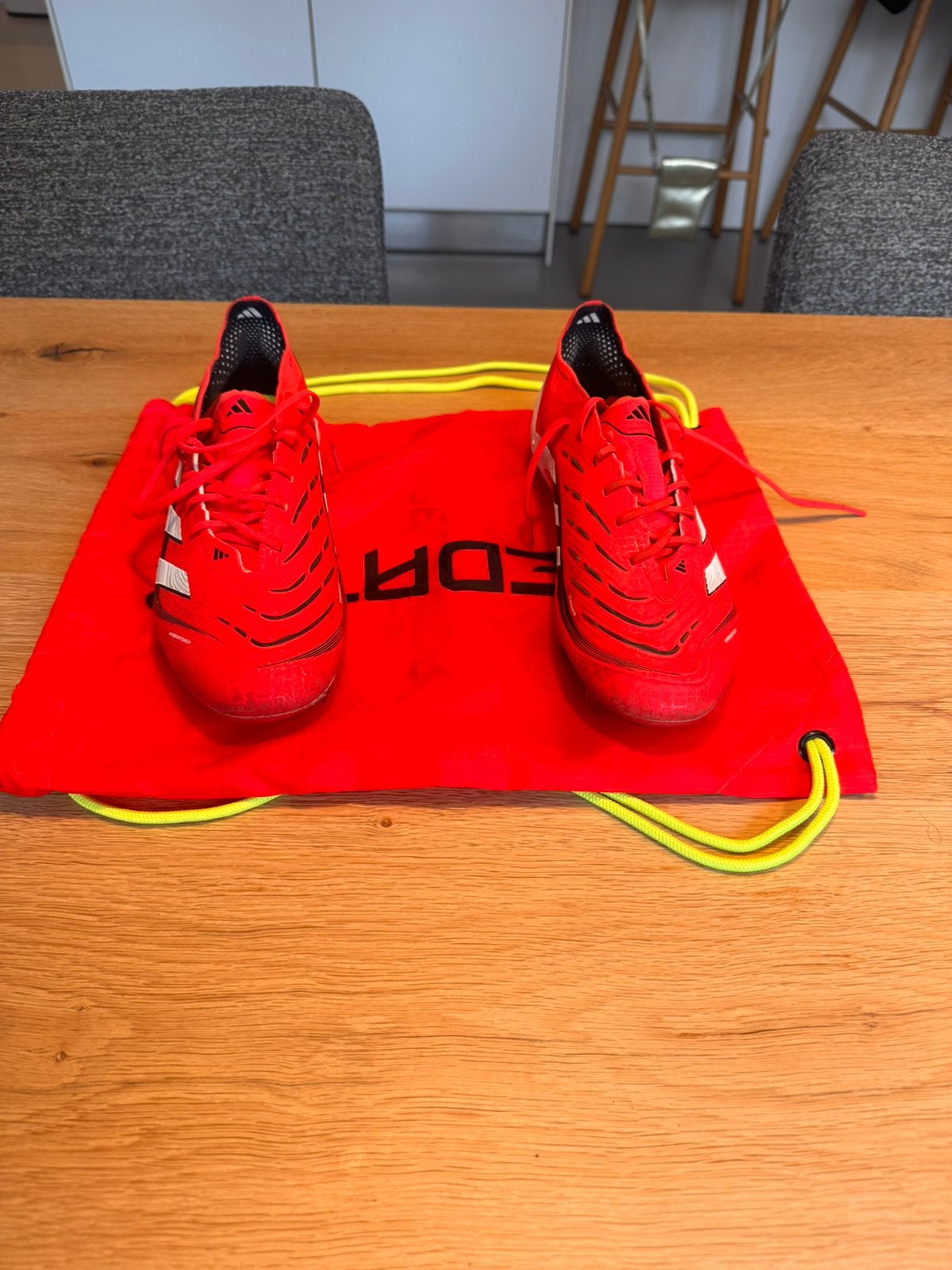 Voetbalschoenen, Maat XS of kleiner, Schoenen, Ophalen of Verzenden, Zo goed als nieuw