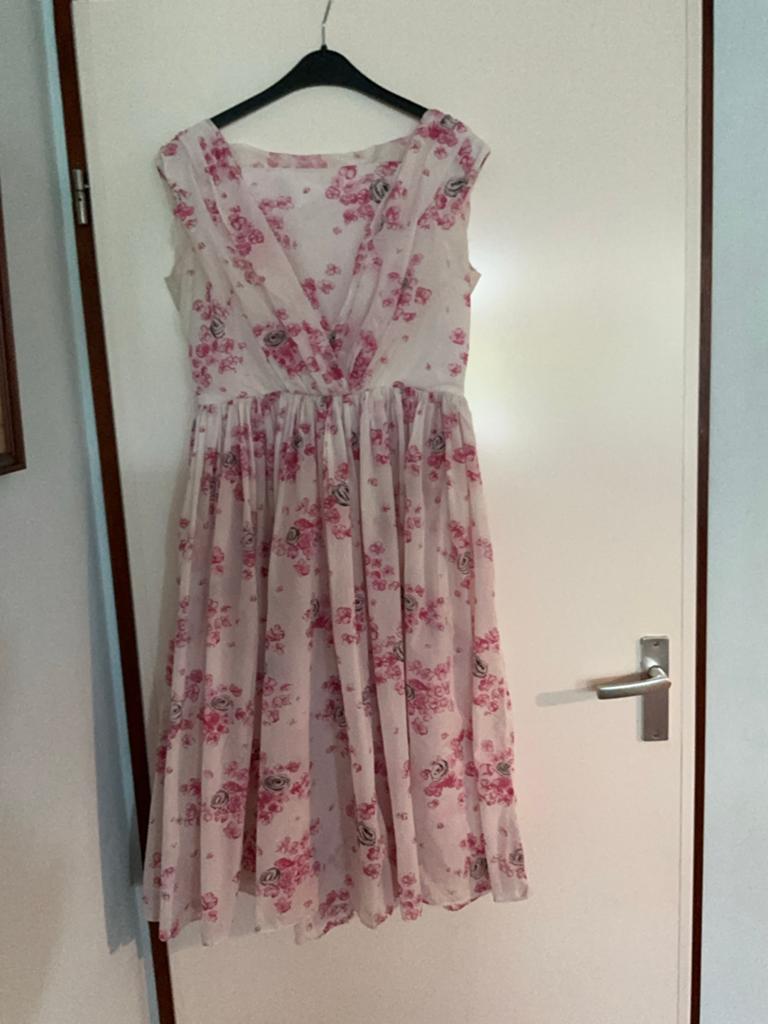 Vintage jaren '50 jurk wit met roze bloemen - Maat 40, Kleding | Dames, Ophalen of Verzenden, Zo goed als nieuw, Maat 38/40 (M)
