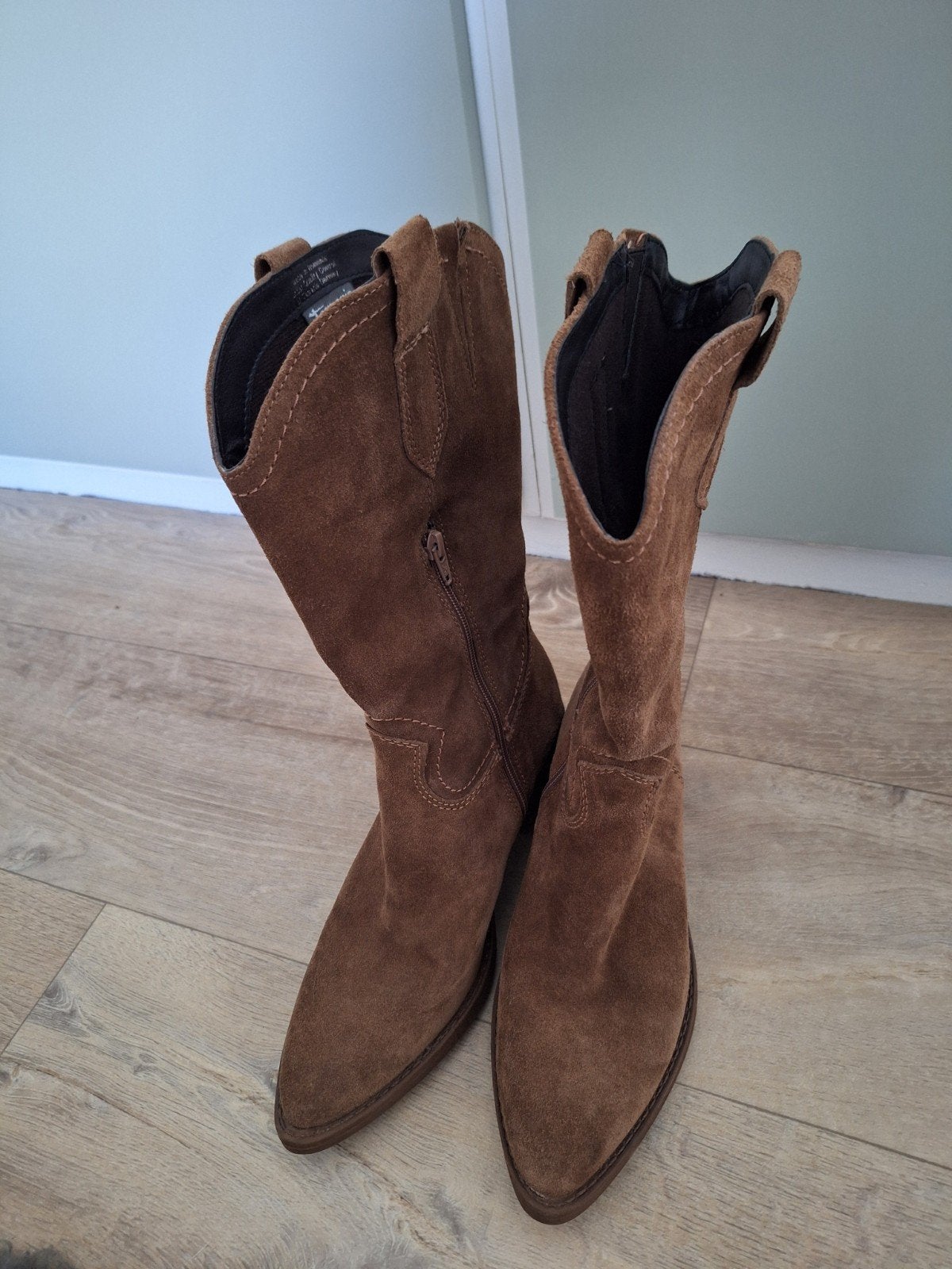 Bruine suède cowboylaarzen - Maat 39, Kleding | Dames, Schoenen, Ophalen, Gedragen, Bruin, Lage of Enkellaarzen