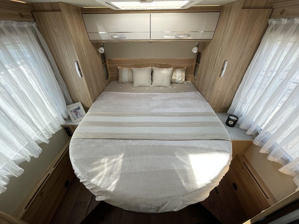 Hymer T 698 CL CAMPER QUEENSBED+HEFBED EURO6 XXL GARAGE, Caravans en Kamperen, Campers, Fiat, 7 tot 8 meter, Bedrijf, Hymer