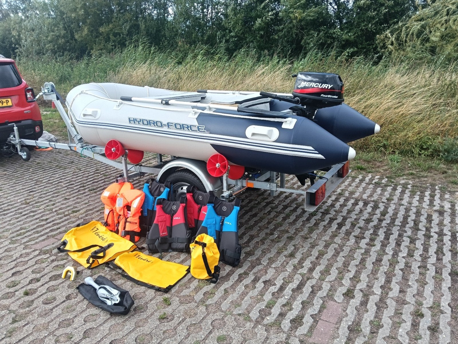 prachtige zgan rubberboot met nieuwe trailer en 6pk motor, Ophalen, Aluminium, Anker, Zo goed als nieuw