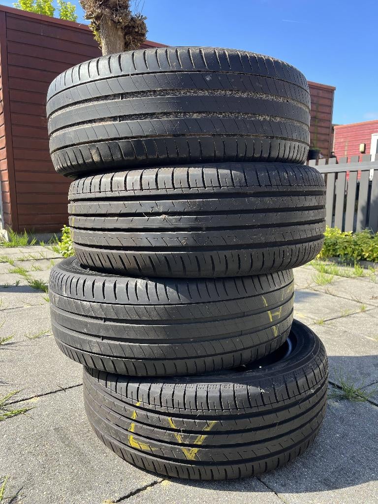 4x Yokohama BluEarth V906 zomerbanden 225/50 R18, Auto-onderdelen, Banden en Velgen, Ophalen, 18 inch, Gebruikt, Band(en)