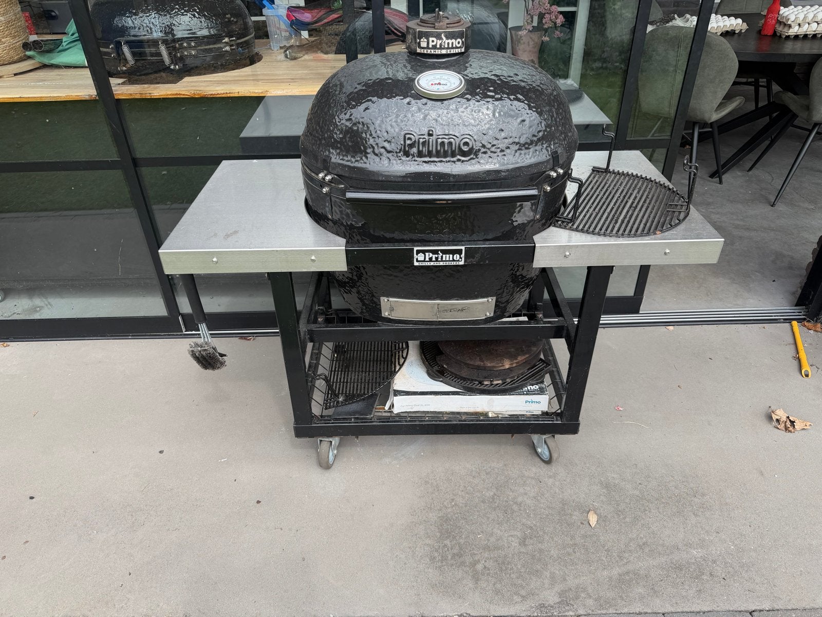 Primo Oval XL 400 Houtskoolbarbecue met accessoires, Tuin en Terras, Elektrische barbecues, Ophalen, Gebruikt