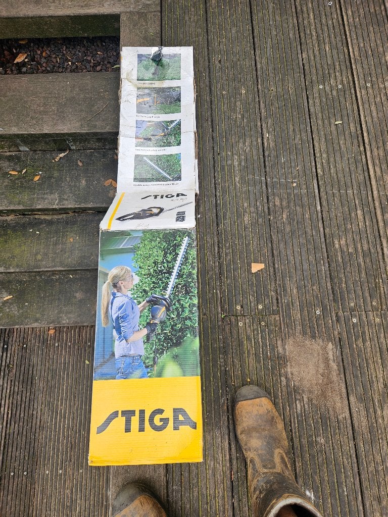 Stiga SHT 600 Elek.Heggenschaar - Z.G.A.N. vanaf €35,00, Ophalen, Zo goed als nieuw, Elektrisch, Stiga