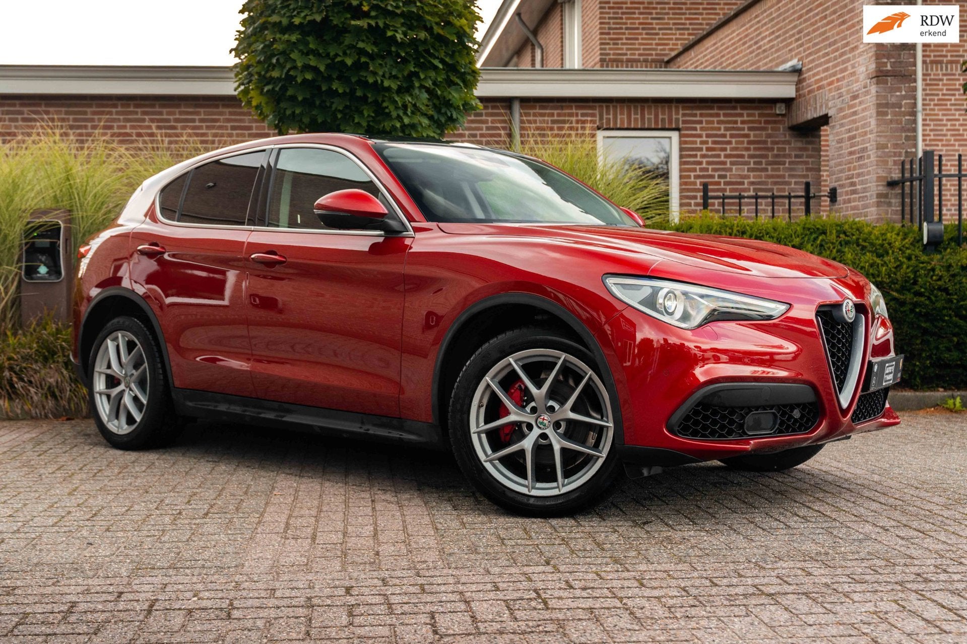 Alfa Romeo Stelvio 2.0 T AWD Veloce 280 PK Aut. Pano Stoel/S, Auto's, Automaat, 4 cilinders, Leder, Bedrijf