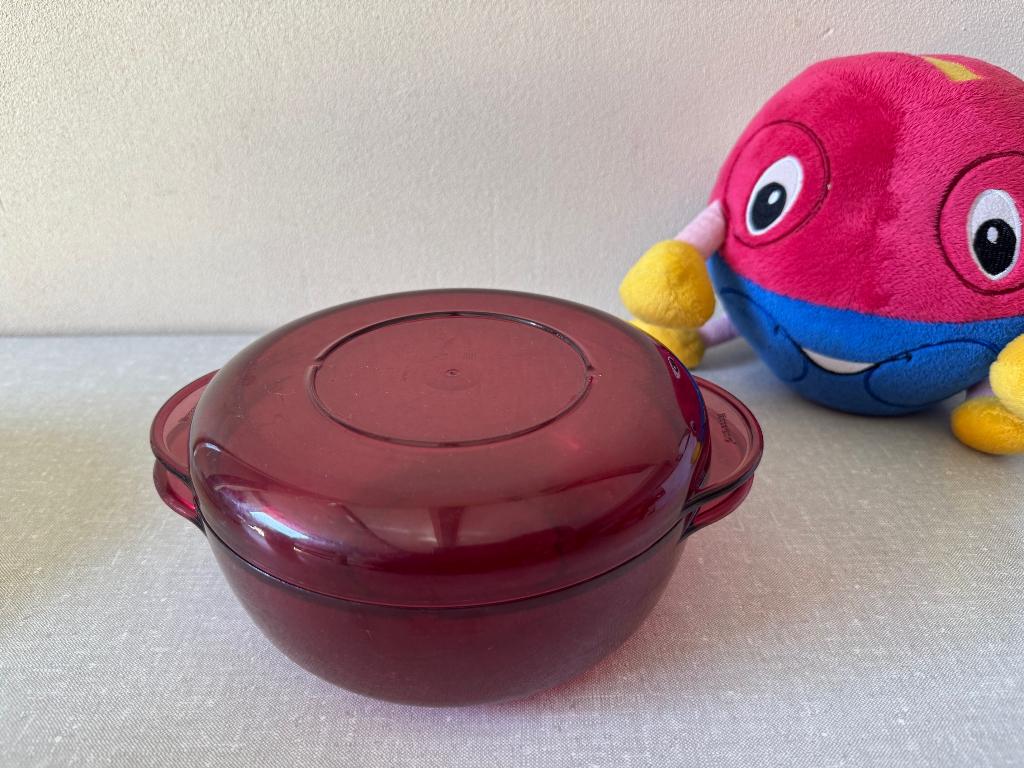 TUPPERWARE magnetron schaal TUPPERWAVE 200 1Liter, Huis en Inrichting, Keuken | Tupperware, Gebruikt, Schaal, Rood, Ophalen of Verzenden