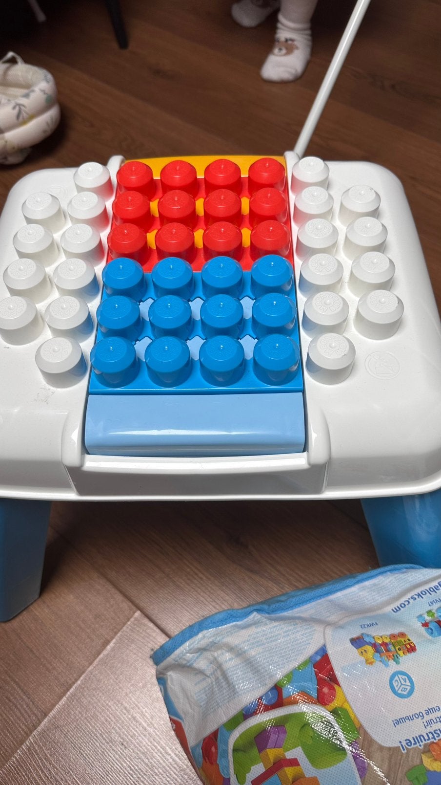 Speeltafel met megabloks, Ophalen, Zo goed als nieuw, Megabloks