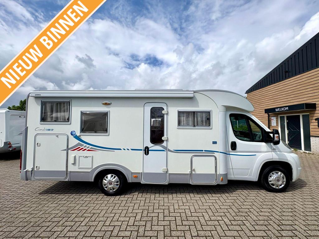 Adria Coral S 680 SP/ dwarsbed / xl garage, Caravans en Kamperen, Campers, Standaard zit, Fiat, Bedrijf, Adria
