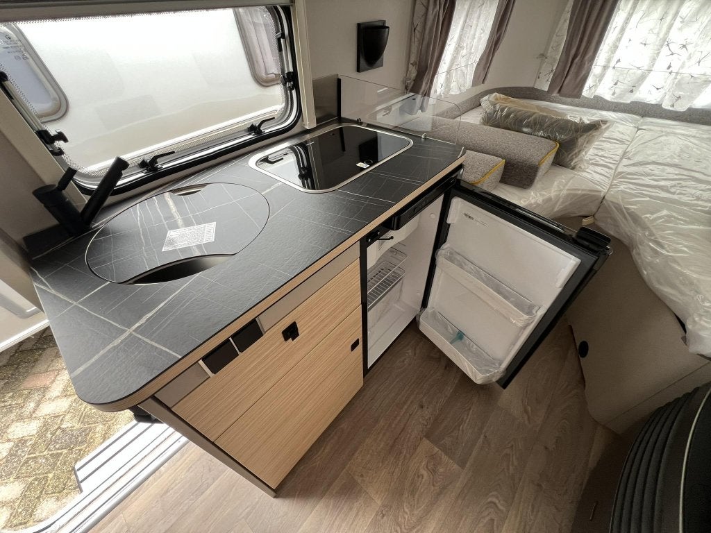Eriba Touring Urban 542 Nugget Gold Edition, Caravans en Kamperen, Bedrijf, Treinzit, Tot en met 3, Overige typen