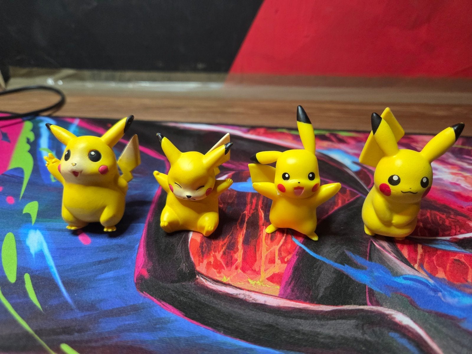 4 Pikachu figuren Pokemon D21 Tomy s1, Ophalen of Verzenden, Zo goed als nieuw, Boosterbox