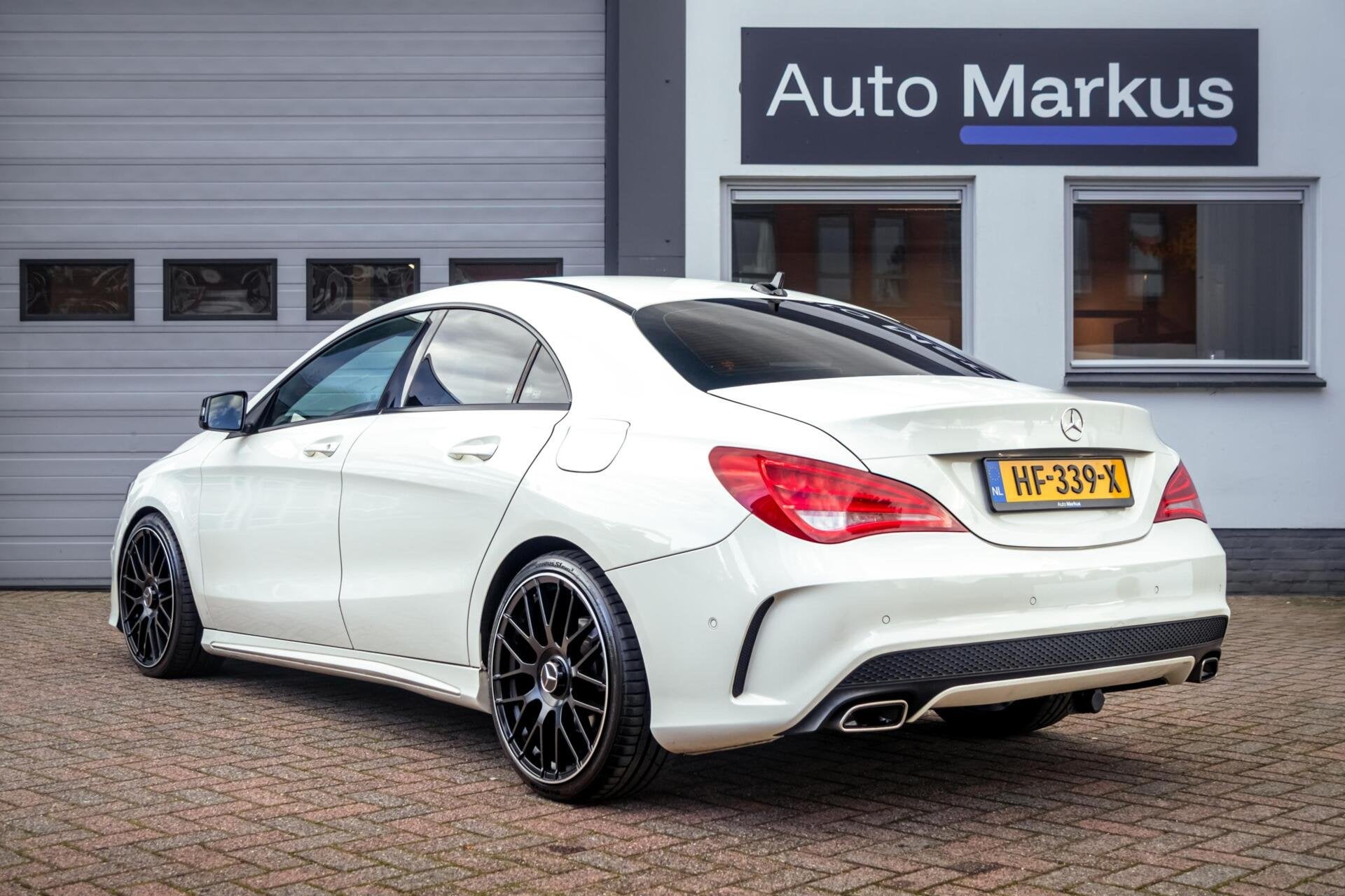 Mercedes CLA-klasse 180 AMG|Camera|Stoelverwarming|Xenon|19", Gebruikt, Euro 6, 4 cilinders, 715 kg