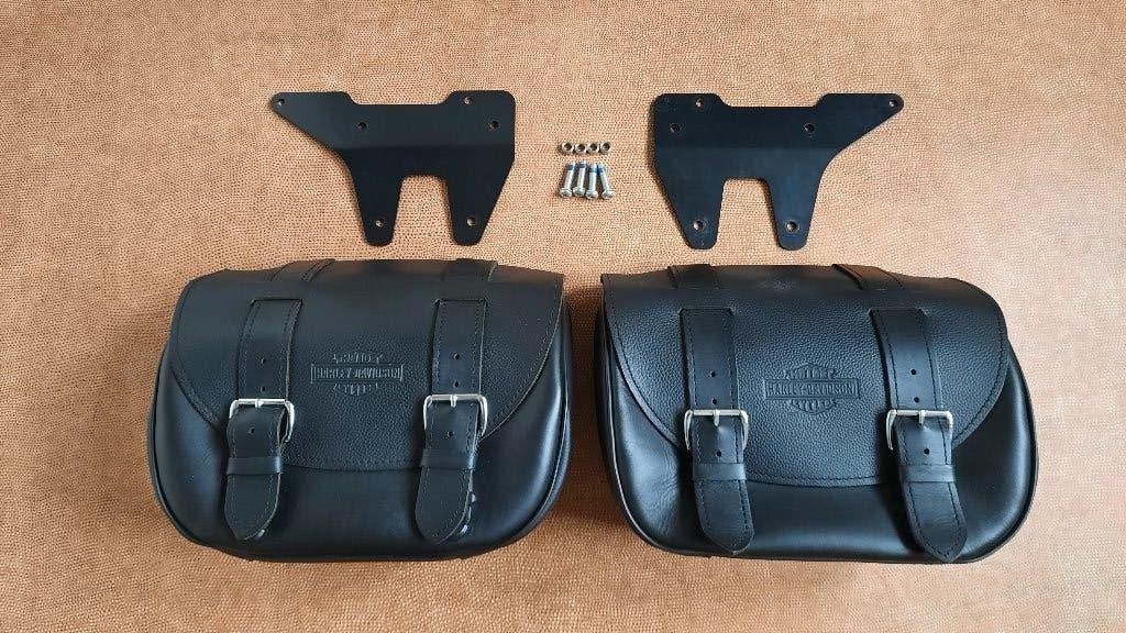 Originele Harley-Davidson Cross Bones lederen tassenset!, Motoren, Ophalen, Nieuw