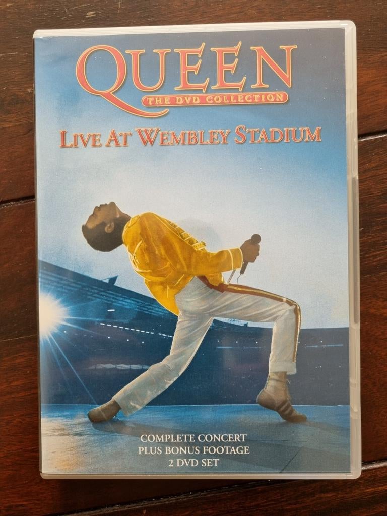 2 DVD Queen - Live At Wembley Stadium, Alle leeftijden, Ophalen of Verzenden, Gebruikt, Muziek en Concerten