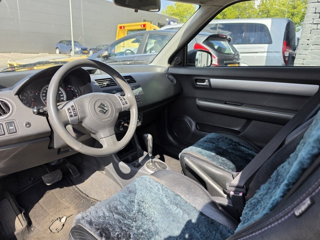 Suzuki Swift 1.5 Exclusive Automaat Airco Nw APK ✅, Auto's, Automaat, 4 cilinders, Swift, Bedrijf