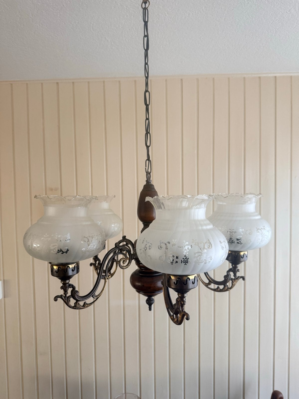 Klassieke Koperen Hanglamp met Melkglas Kappen, Huis en Inrichting, Ophalen of Verzenden, Gebruikt, Metaal, E27 (groot)