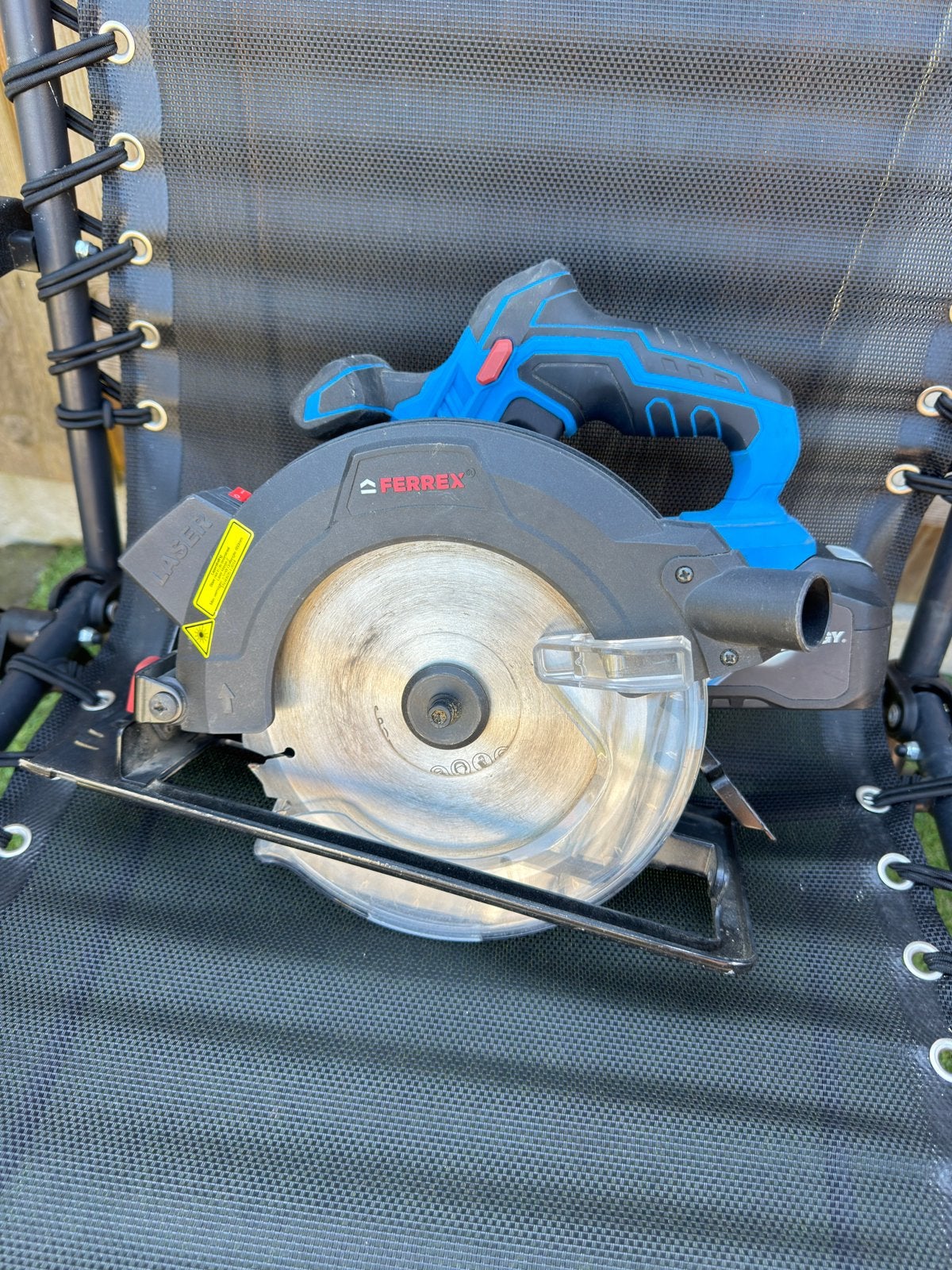 Ferrex Accu Cirkelzaag 20/40V - Krachtig en Draadloos, Ophalen, Gebruikt, Cirkelzaag, 600 tot 1200 watt