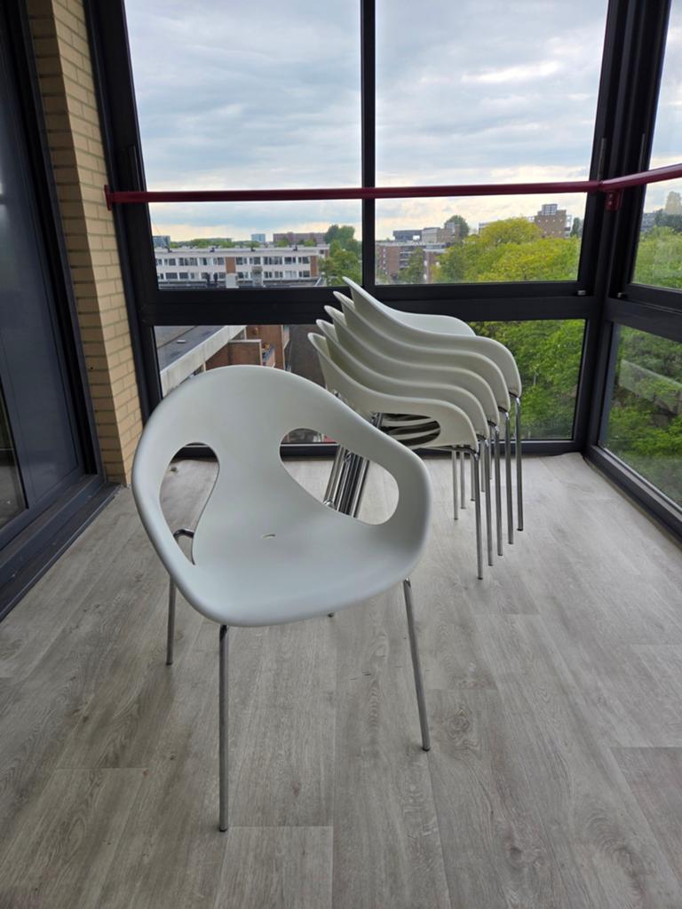 6 witte Arrmet Sunny eetkamerstoelen, Ophalen, Gebruikt, Wit, Modern, Design, Stapelbaar