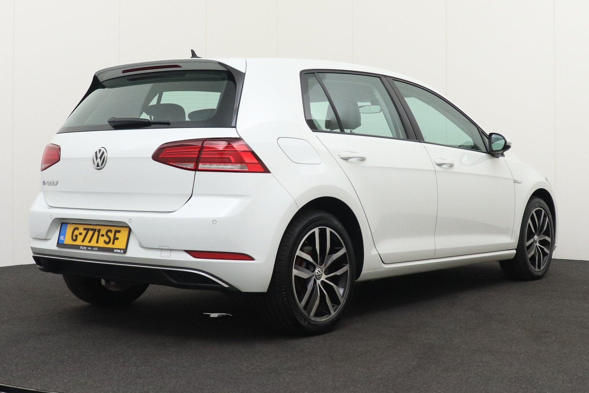 Volkswagen e-Golf E-DITION 92%SOH Warmtepomp Digi.Dashboard, 136 pk, Gebruikt, Zwart, 231 km